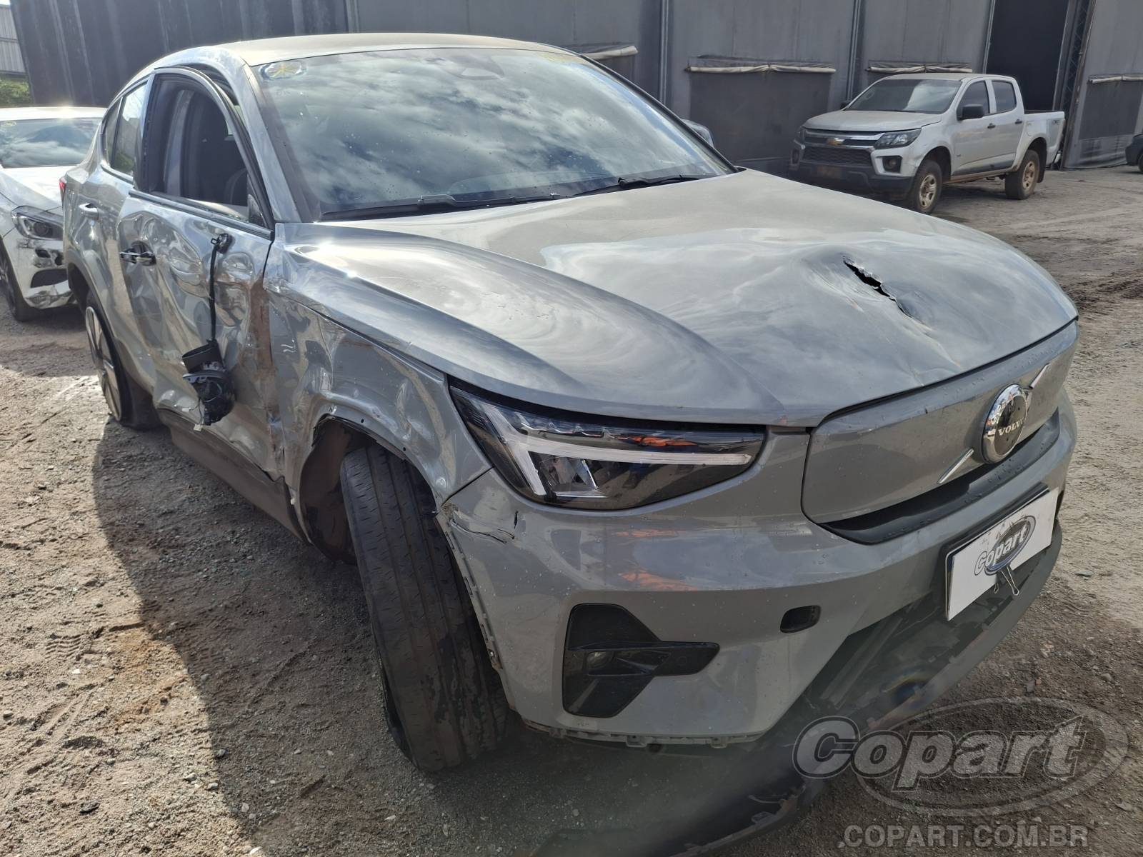 VOLVO C40 2024