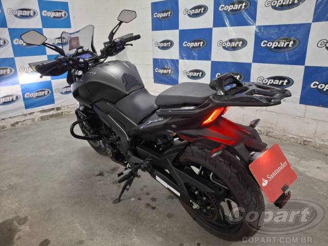 2025 BAJAJ DOMINAR 