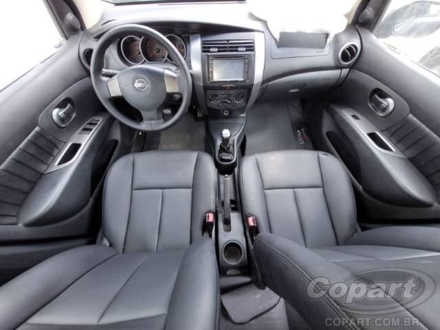 2011 NISSAN LIVINA 