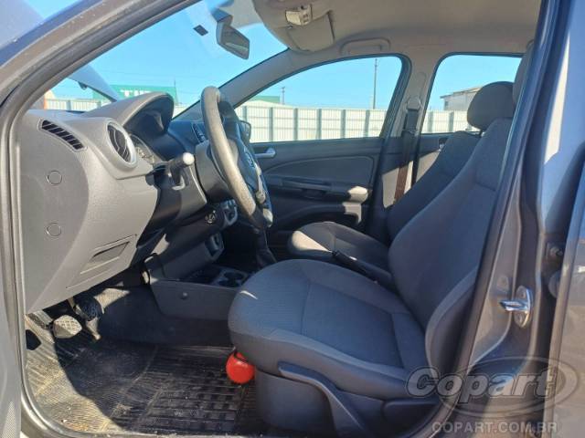 2012 VOLKSWAGEN VOYAGE 