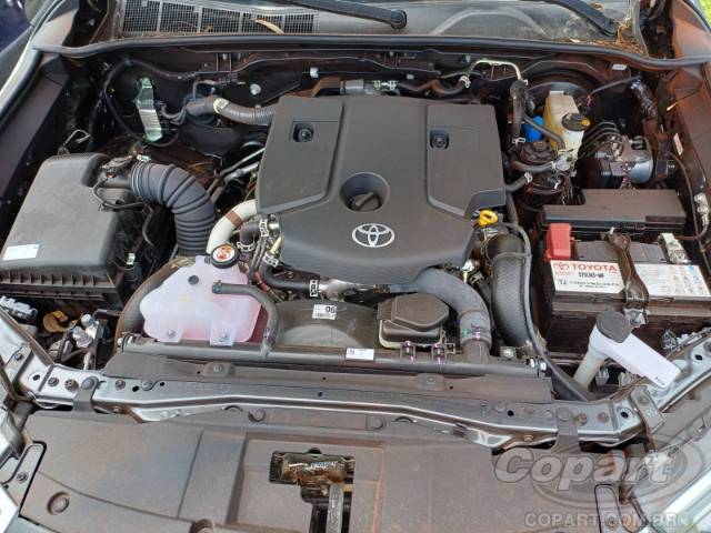 2025 TOYOTA HILUX CD 