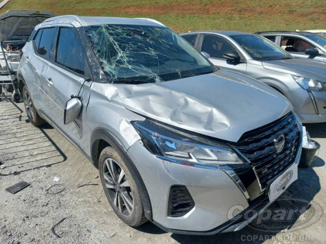 2023 NISSAN KICKS 