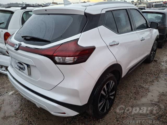 2022 NISSAN KICKS 