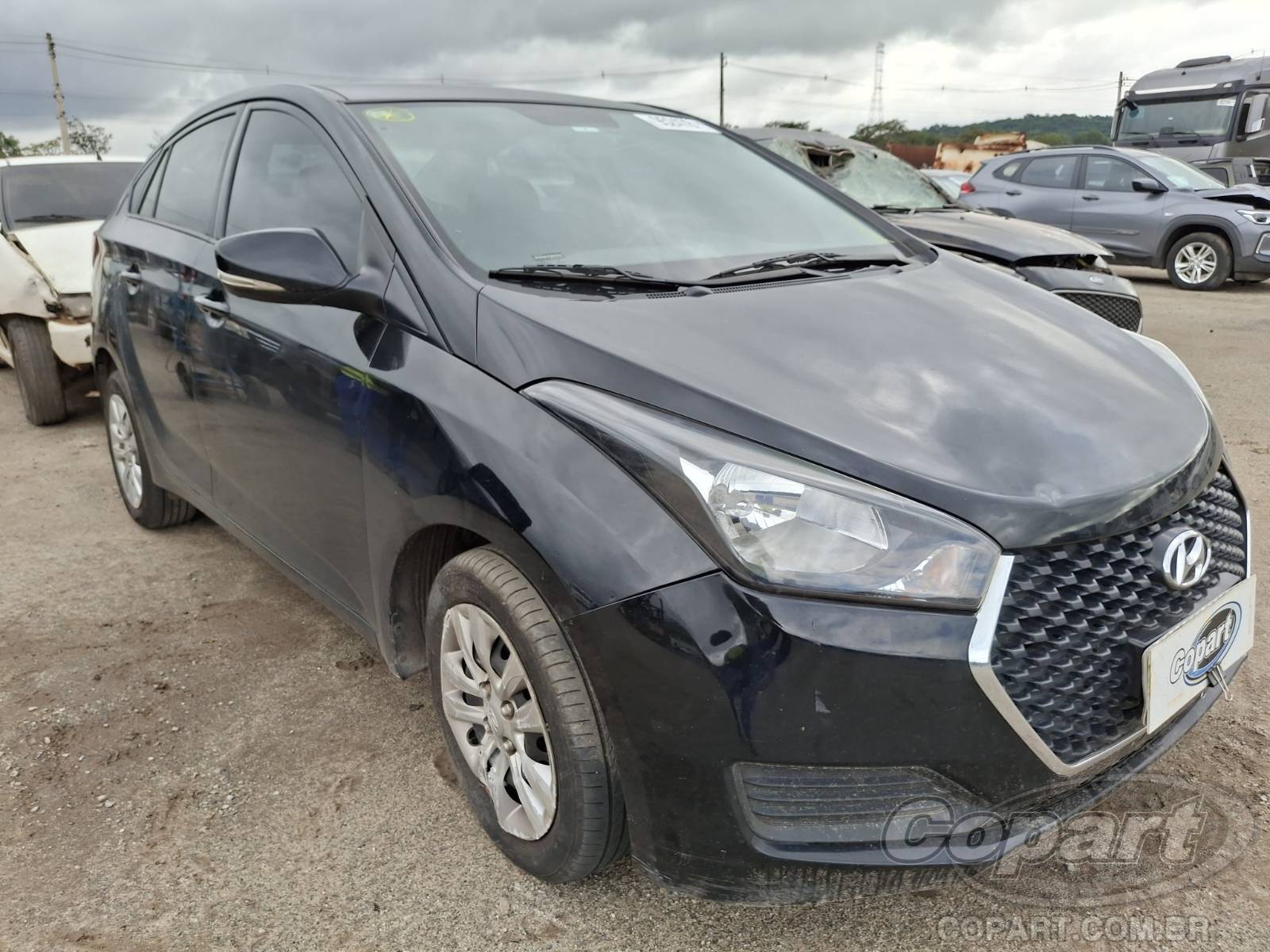 Veículo Hyundai HB20S Hyundai HB20S Comfort Plus 1.0 12V 2019 Colisão Média Monta 2019 em leilão