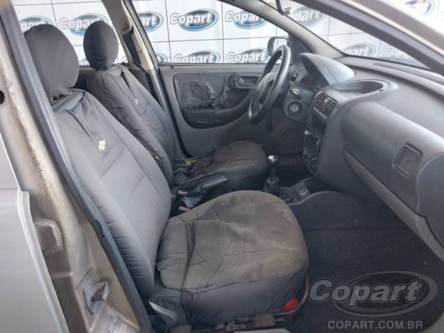 2005 CHEVROLET CORSA SEDAN 