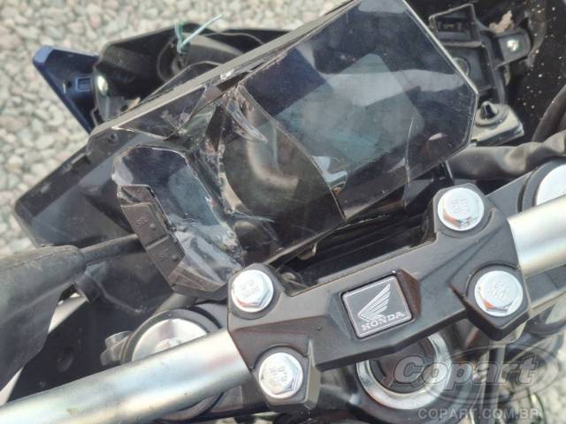 2026 HONDA CB 300F 