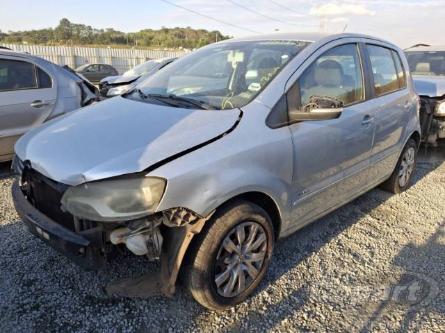 2013 VOLKSWAGEN FOX 