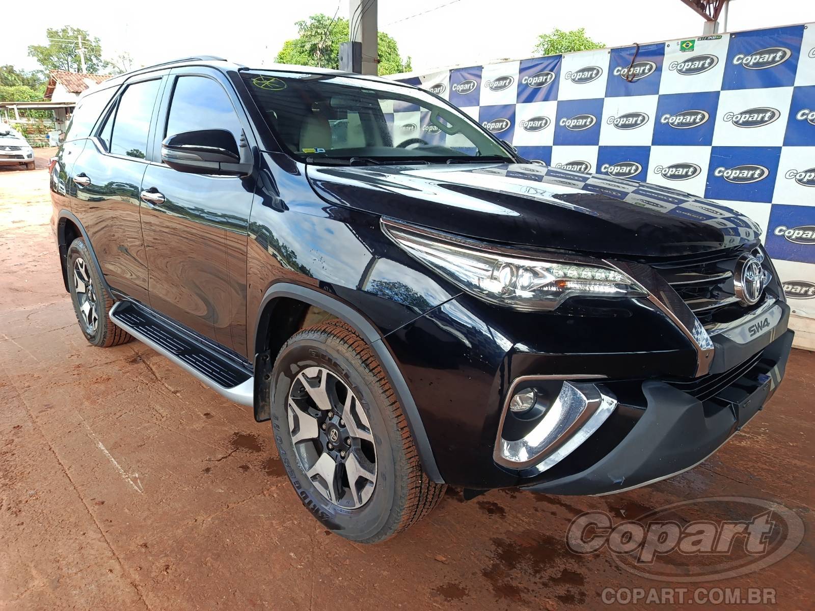 Veículo Toyota SW4 Toyota SW4 2.8 D-4D Turbo 2019 2019 em leilão