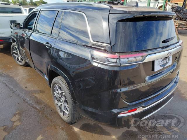 2024 JEEP COMMANDER 