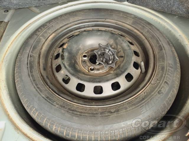 2015 VOLKSWAGEN VOYAGE 