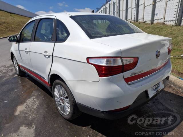 2016 FIAT GRAND SIENA 