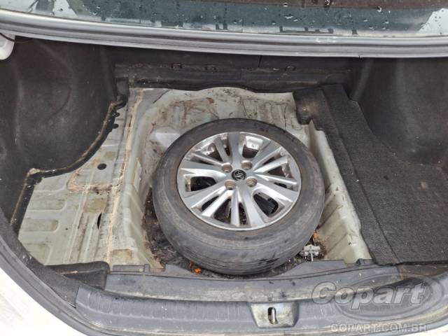 2019 TOYOTA YARIS SEDA 