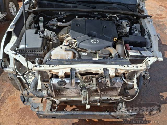 2024 TOYOTA HILUX CD 