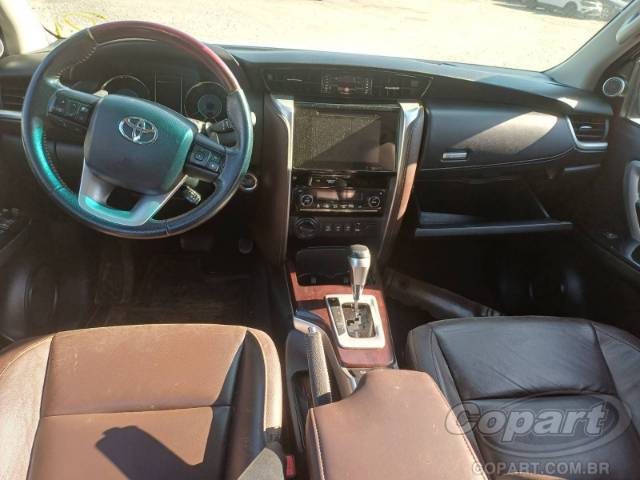 2017 TOYOTA HILUX SW4 