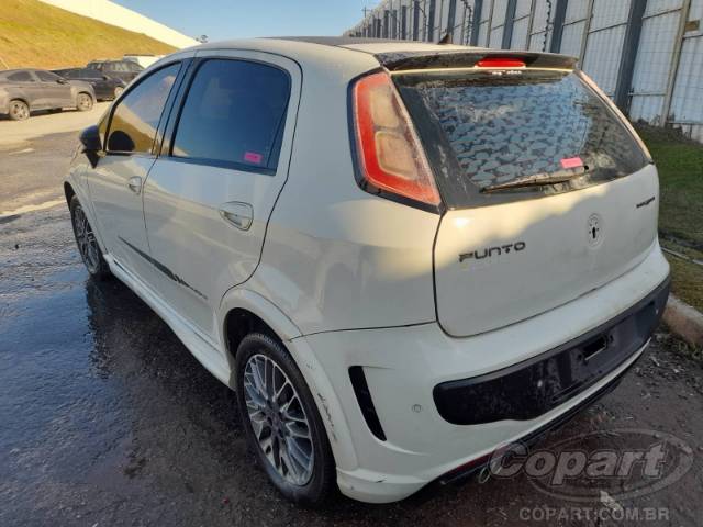 2015 FIAT PUNTO 