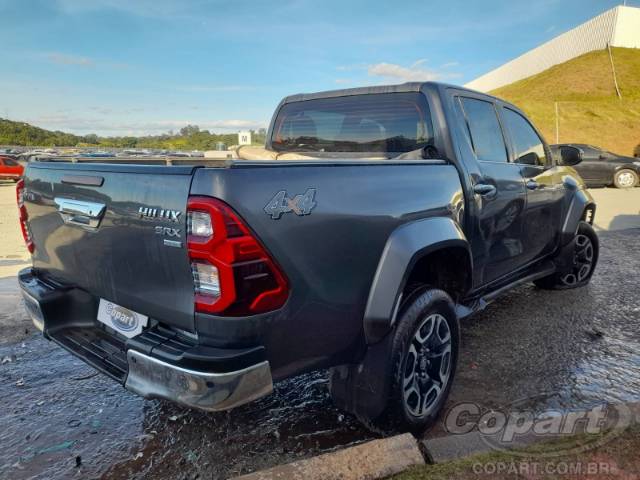 2024 TOYOTA HILUX CD 