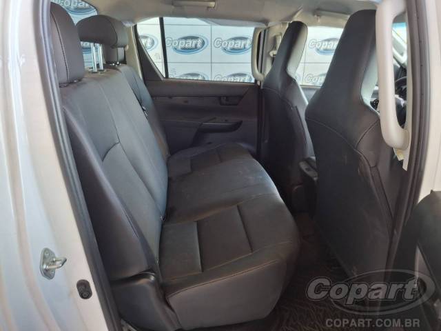 2025 TOYOTA HILUX CD 