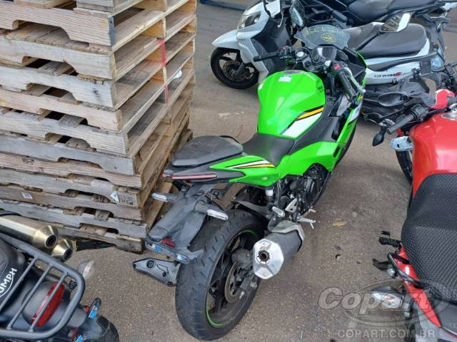 2025 KAWASAKI NINJA 500 