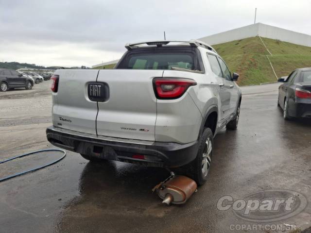 2017 FIAT TORO 
