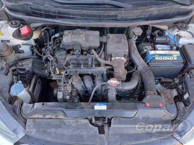2015 HYUNDAI HB20 