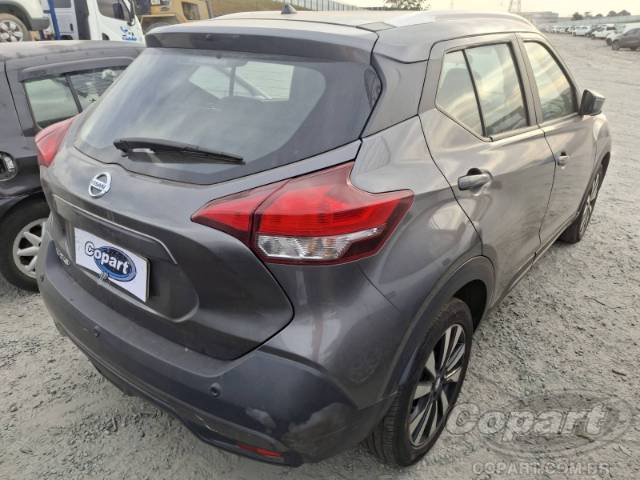 2017 NISSAN KICKS 