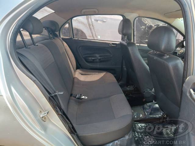 2010 VOLKSWAGEN VOYAGE 