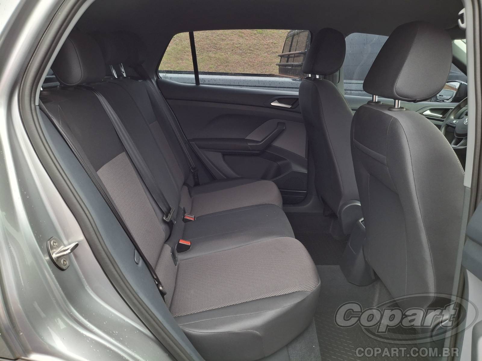 Foto 6 de 15: 2024 VOLKSWAGEN T-CROSS