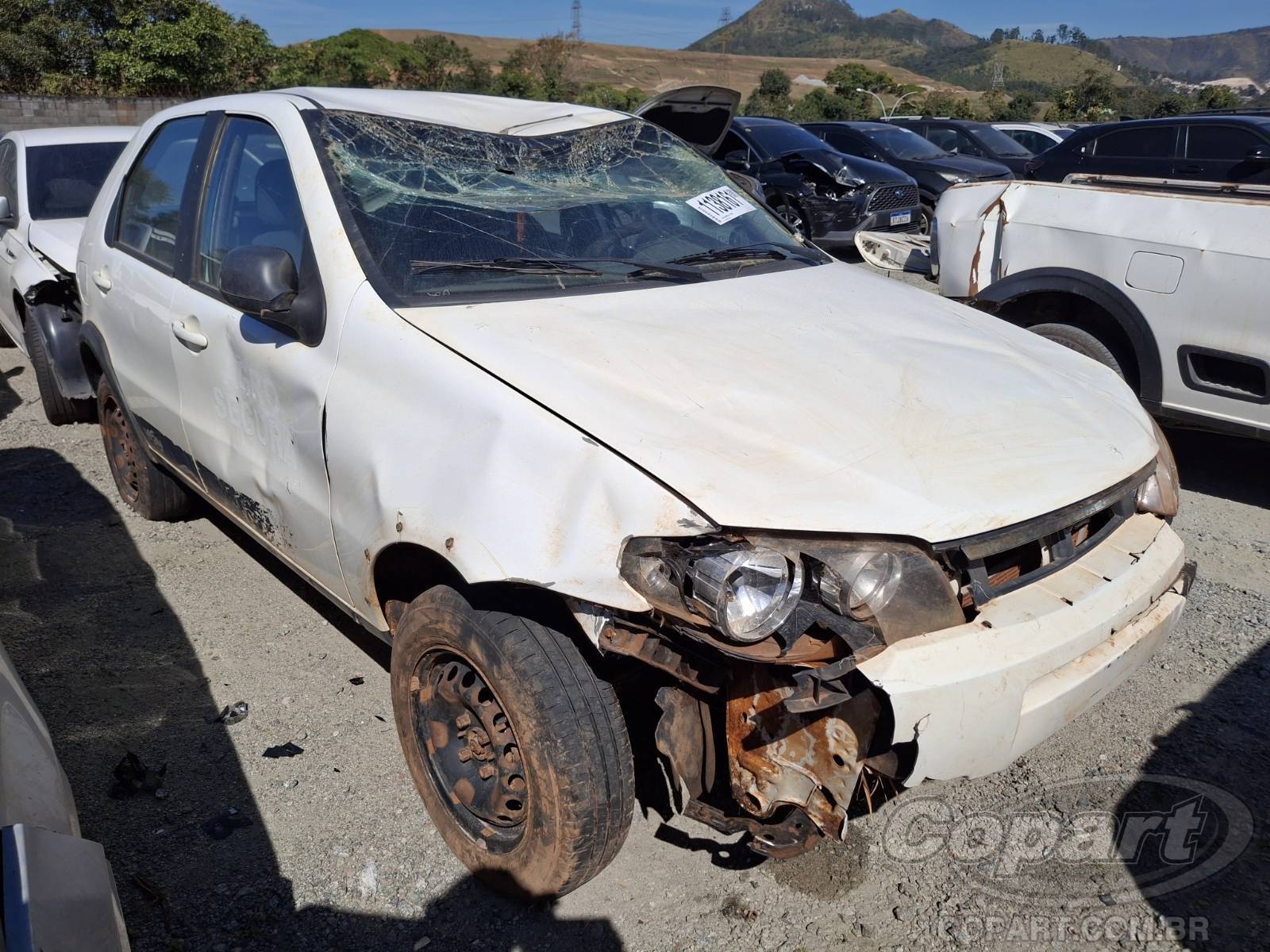 Fiat Palio 2015 em leilão