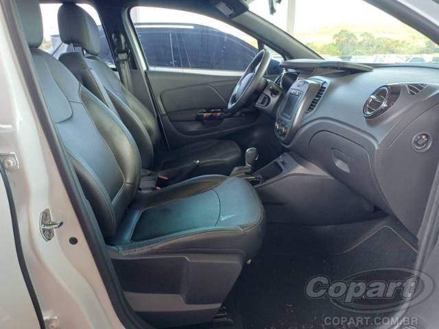 2021 RENAULT CAPTUR 