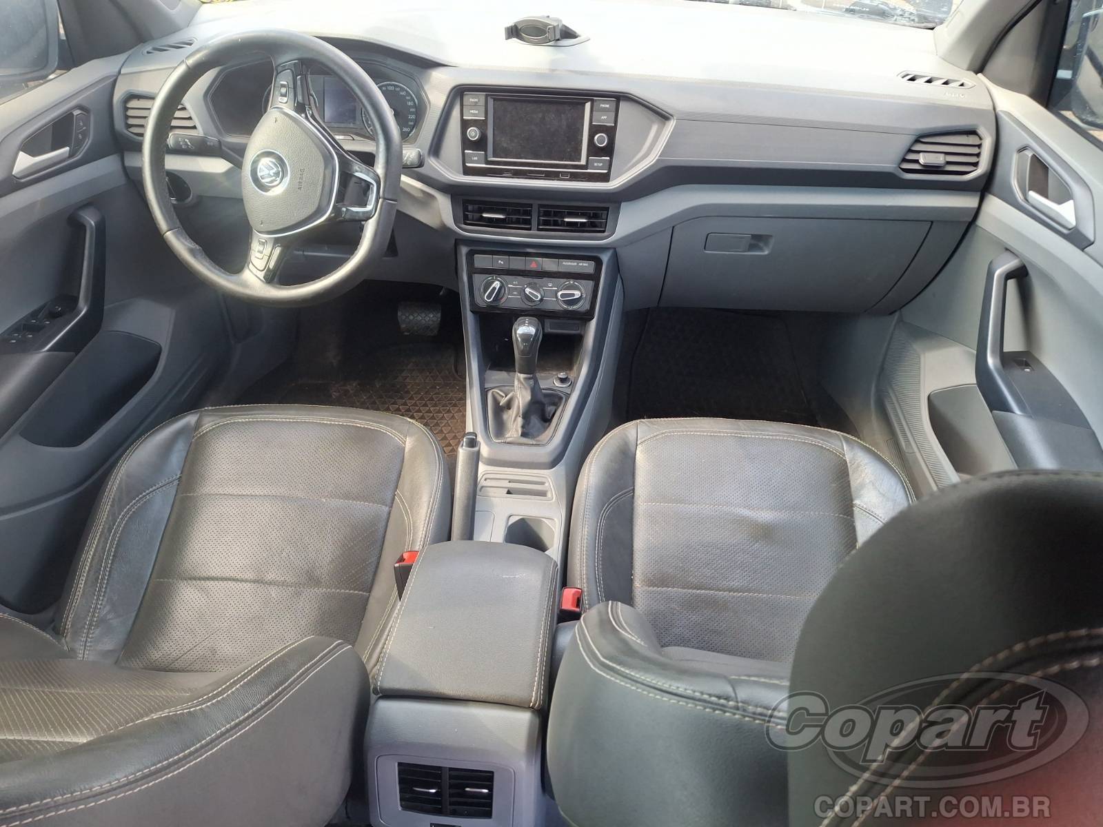 2020 VOLKSWAGEN T-CROSS — foto 9 de 10
