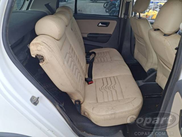 2014 VOLKSWAGEN FOX 