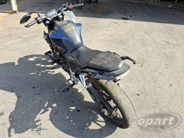 2025 HONDA CB 300F 