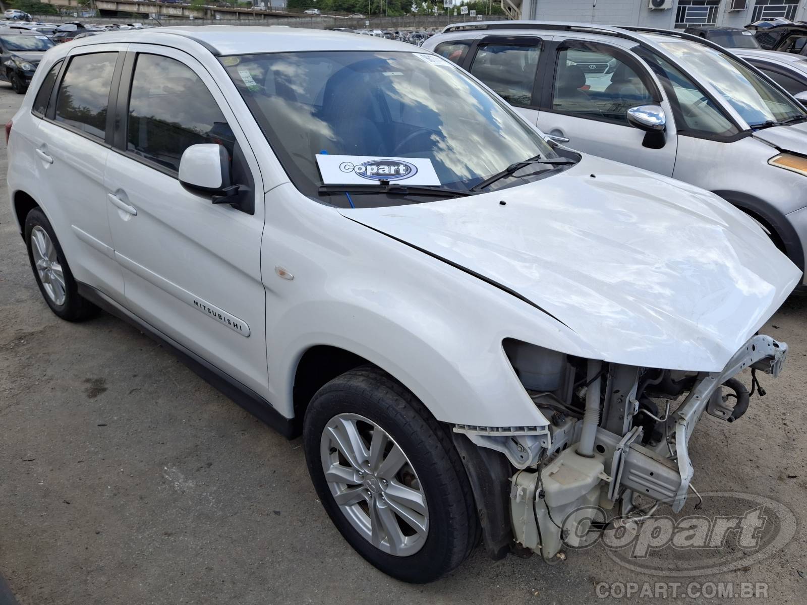 Veículo Mitsubishi ASX Mitsubishi ASX 2WD 2.0 16V MIVEC 2013 Pequena Monta 2013 em leilão