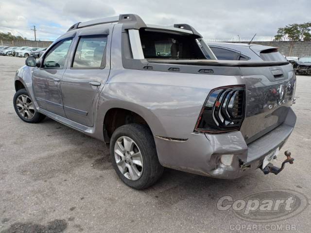 2022 RENAULT DUSTER OROCH 