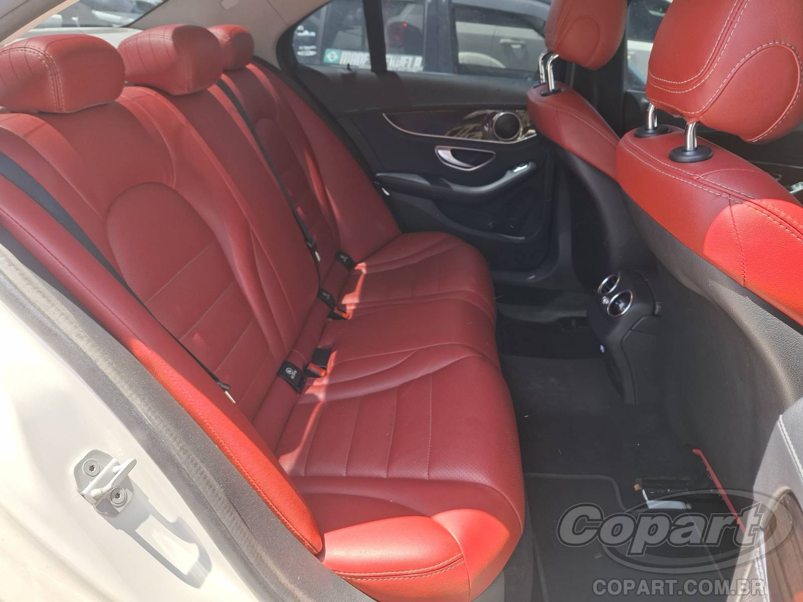 Foto 6 de 10: 2016 MERCEDES BENZ CLASSE C