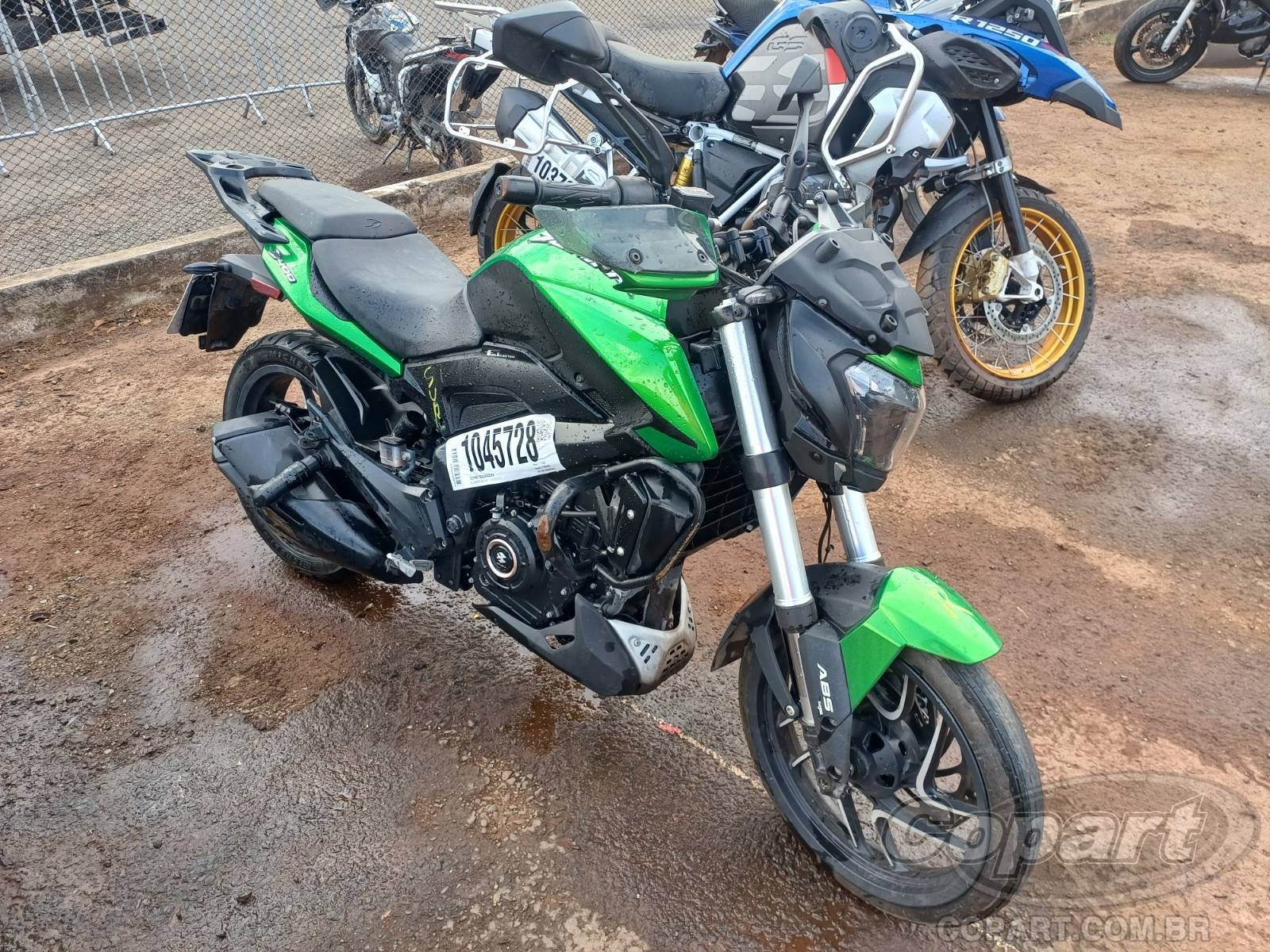 BAJAJ DOMINAR 2024