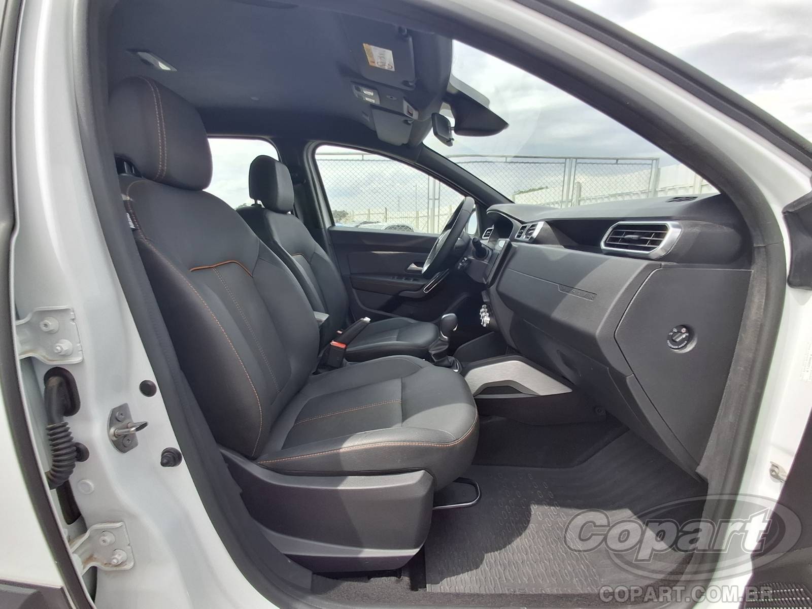 2026 RENAULT DUSTER — foto 5 de 11