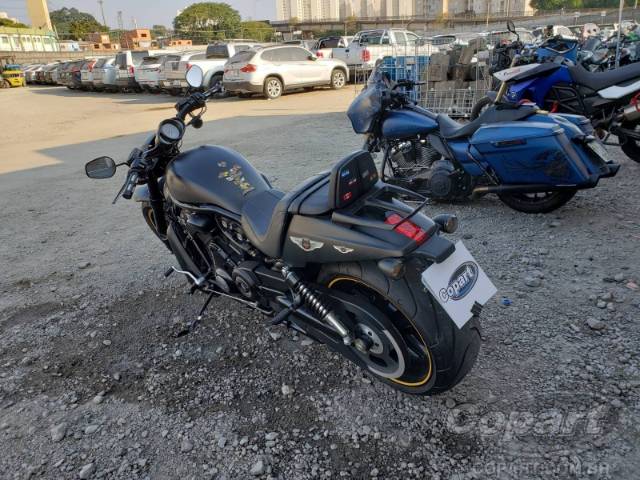 2013 HARLEY DAVIDSON VRSC 