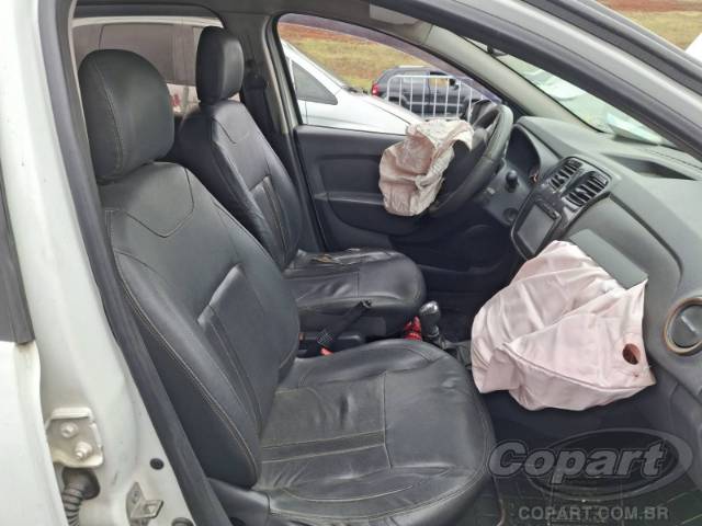 2015 RENAULT SANDERO 
