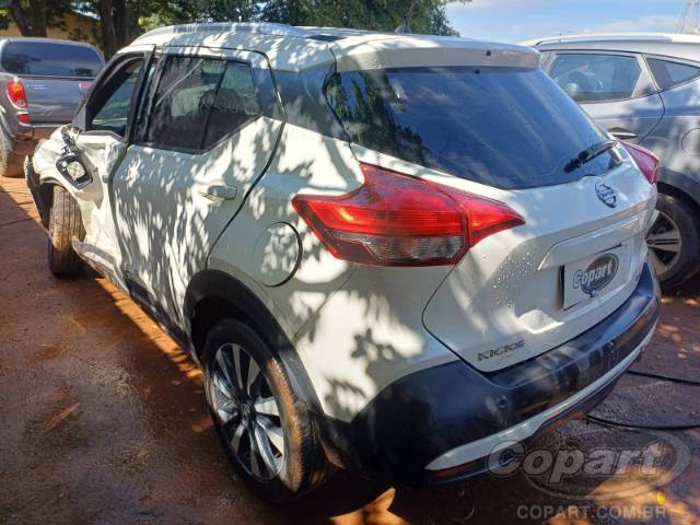 2021 NISSAN KICKS 