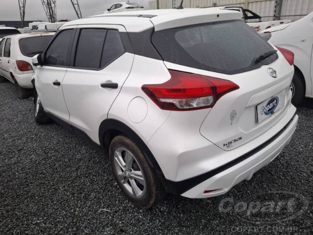 2022 NISSAN KICKS 