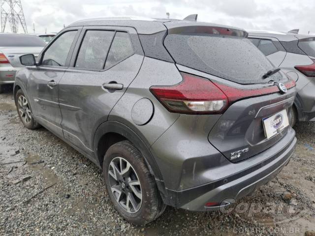 2022 NISSAN KICKS 