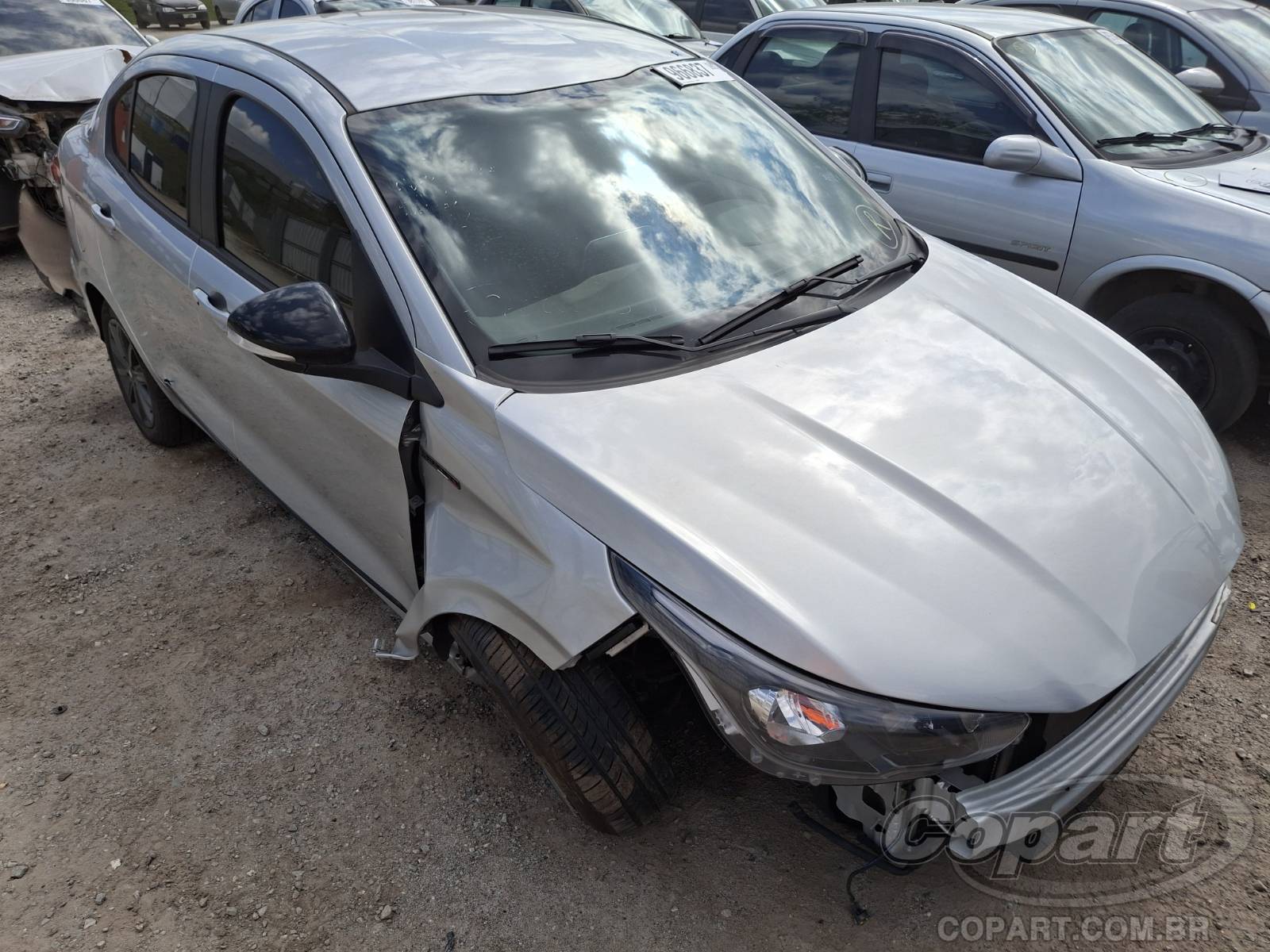 Fiat Cronos Drive 1.3 Firefly 2024 Médio Dano Frontal