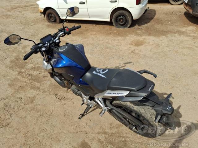 2026 HONDA CB 300F 