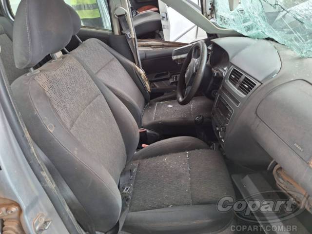 2014 VOLKSWAGEN FOX 