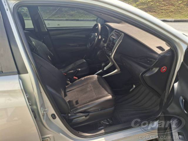 2020 TOYOTA YARIS SEDA 