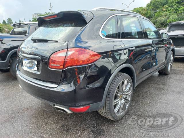 2011 PORSCHE CAYENNE 