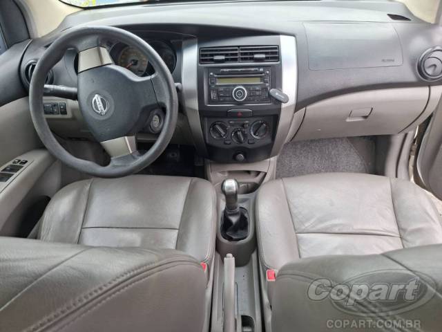 2011 NISSAN LIVINA 