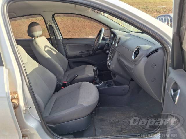 2010 VOLKSWAGEN VOYAGE 
