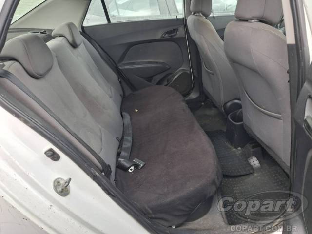2015 HYUNDAI HB20S 